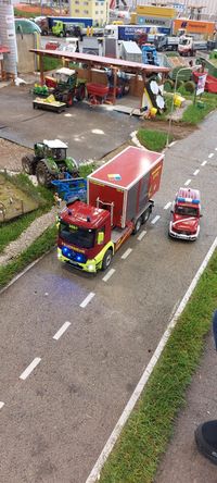 Die Zwei neuen Feuerwehrfahrzeuge